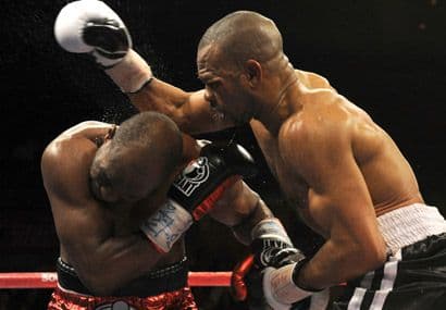 El combate entre mayores de 40 años estuvo lleno de marrullerías.