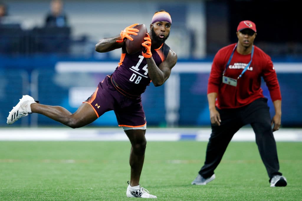 Este fue el día para evaluar a los backs defensivos, es decir esquineros y safeties, y evidentemente la velocidad, la capacidad de reaccionar para desviar o interceptar un pase, son valores que aprecian para estas posiciones, entre otros.