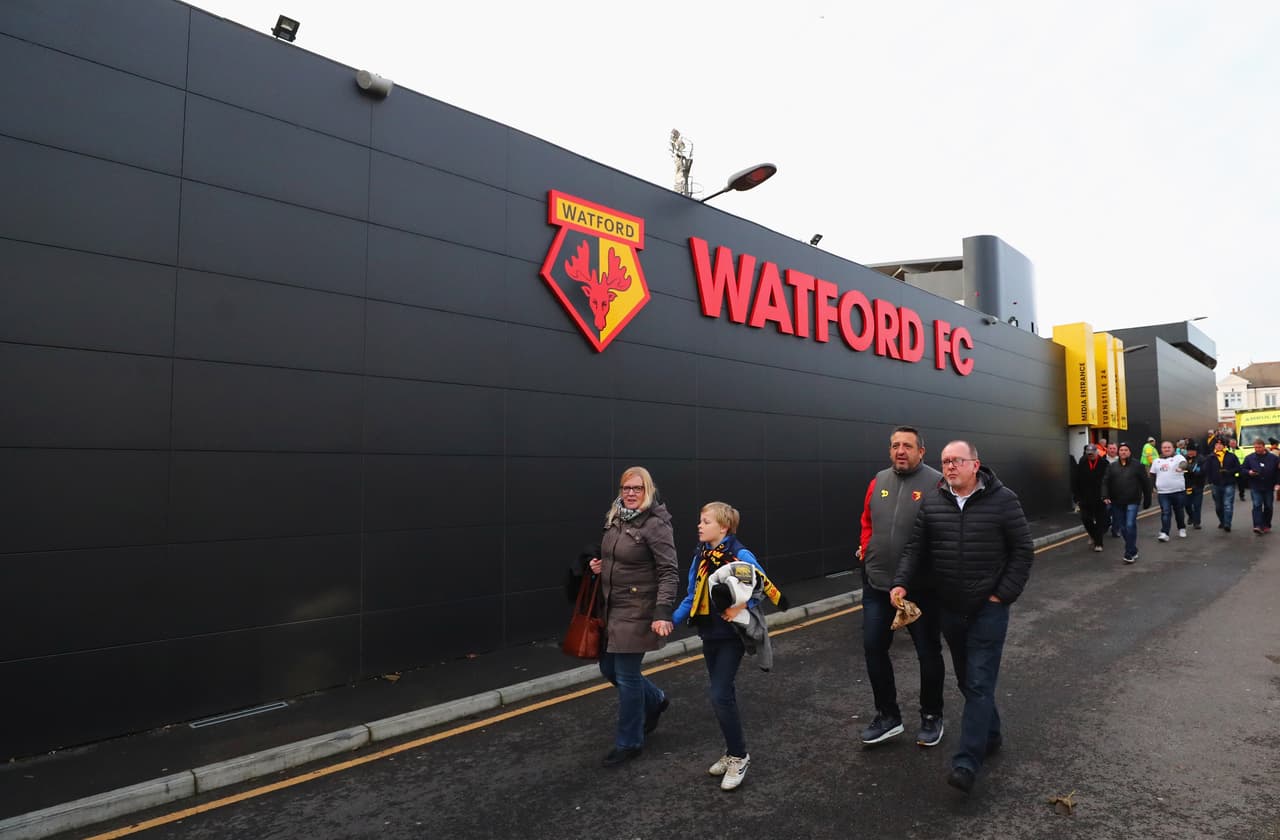 Watford recibió con confianza a su rival en el Vicarage Read Stadium, en medio de una campaña que lo tiene peleando en media tabla, pero no lejos de los puestos de torneos de Europa.