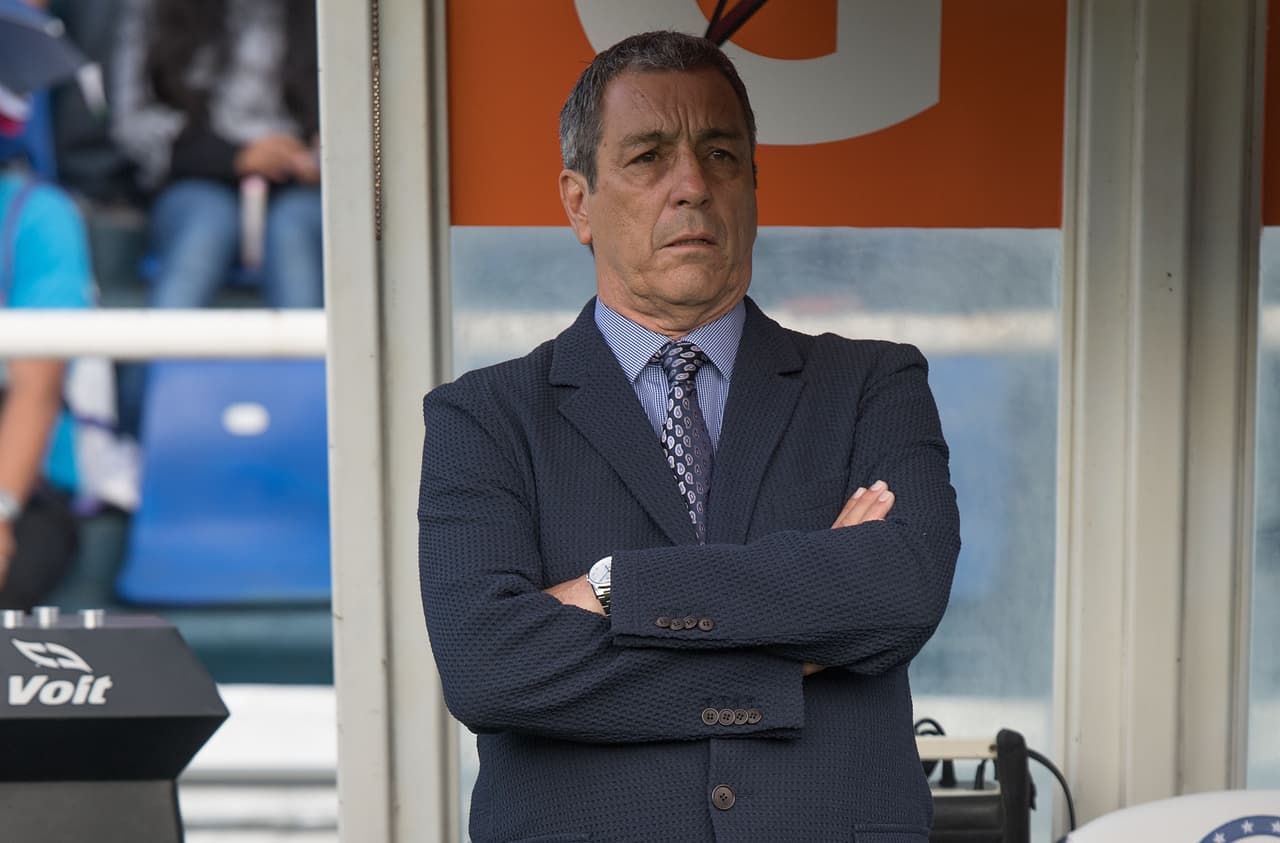 La historia del ‘Jefe’ con el conjunto azul llegó a su fin en medio de una ruptura con el vestidor, afición y directiva. La única pregunta que queda en el aire es ¿quién llegará al banco cementero?