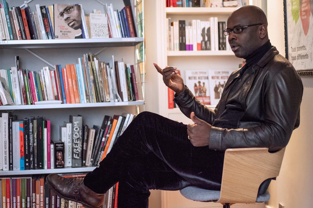 Lilian Thuram, impasable por arriba y por abajo. El defensor central tuvo acercamientos a la política pero sin mucha participación, luego de su retiro forzado por un problema cardiaco.