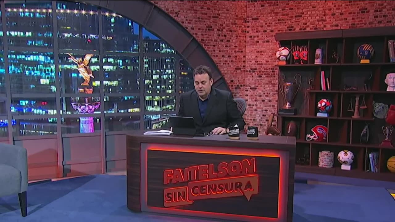 ¡TIRO ATAJADO! disparo por Luis Suárez.