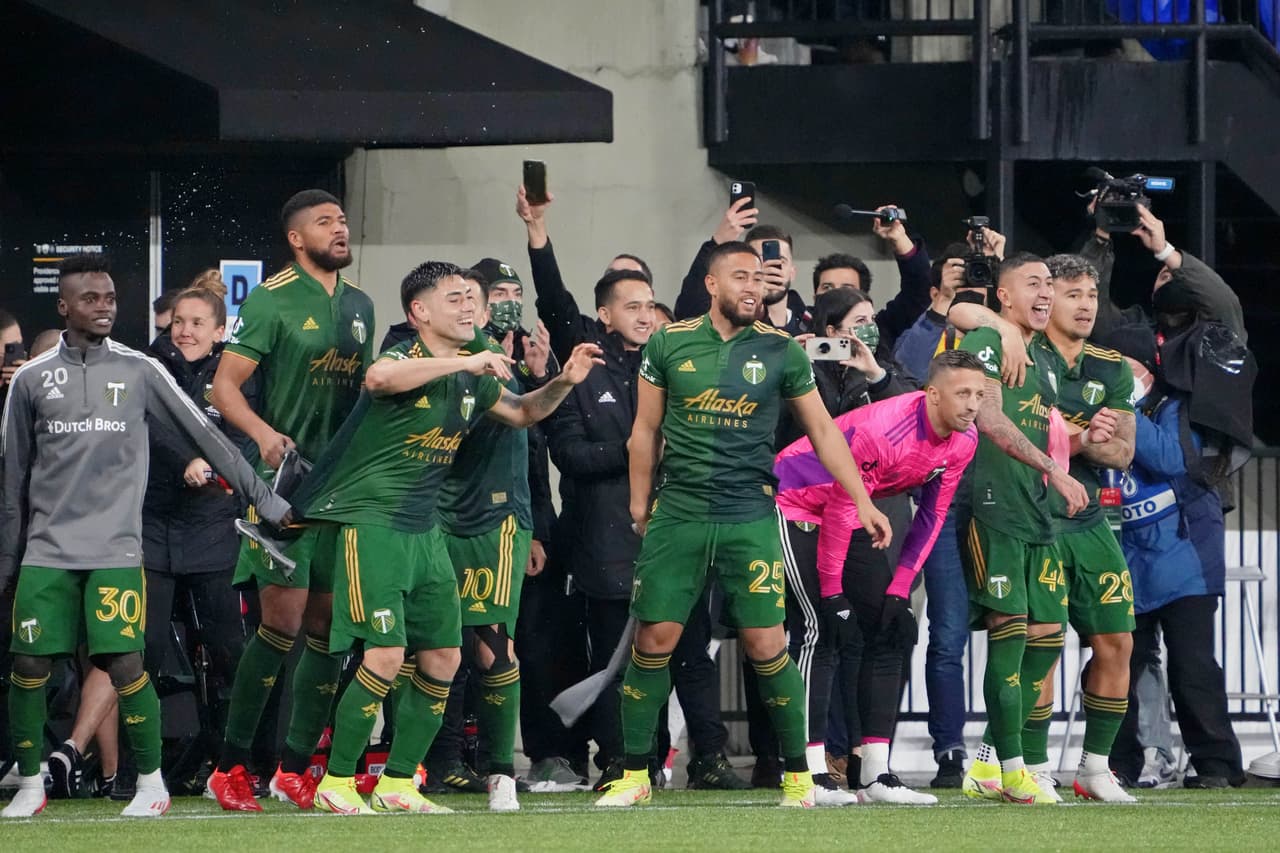 El final del encuentro marcó una explosión en el plantel de Timbers.
<br>