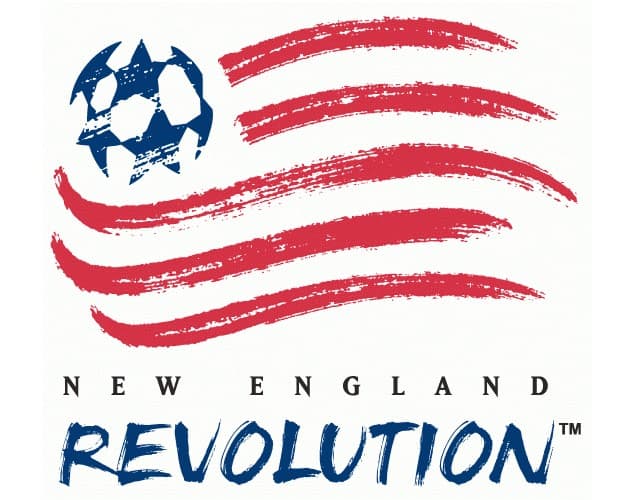 New England Revolution. Mantienen su diseño original presentado en 1996.