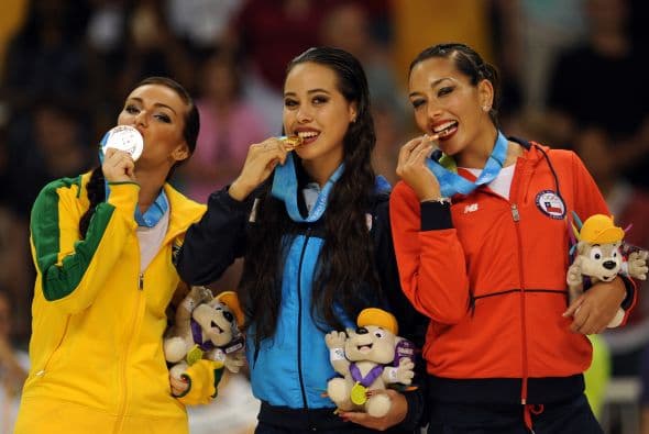 Pese a sufrir un par de caídas, Soler, de 18 años, se impuso con autoridad tras recibir una puntuación de 519.70. La medalla de plata fue para la brasileña Talitha Haas (498.30), mientras que el bronce se le llevó la chilena Marisol Villarroel (479.70).