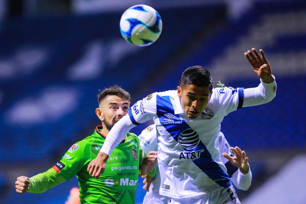 Santiago Ormeño (5’, 51’, 70’) se sirvió con la cuchara grande y marcó triplete en un partido donde al Puebla le salió todo. Cristian Tabó (43’) hizo el cuarto para los poblanos. Los locales llegaron a 8 unidades y los Bravos se quedaron con 5.