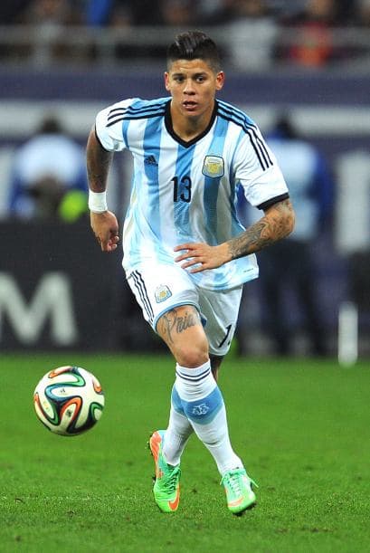 Marcos Rojo. Posición: Defensa. Fecha de nacimiento: 20 de marzo de 1990 (24 años) Club: Sporting de Lisboa, Portugal.