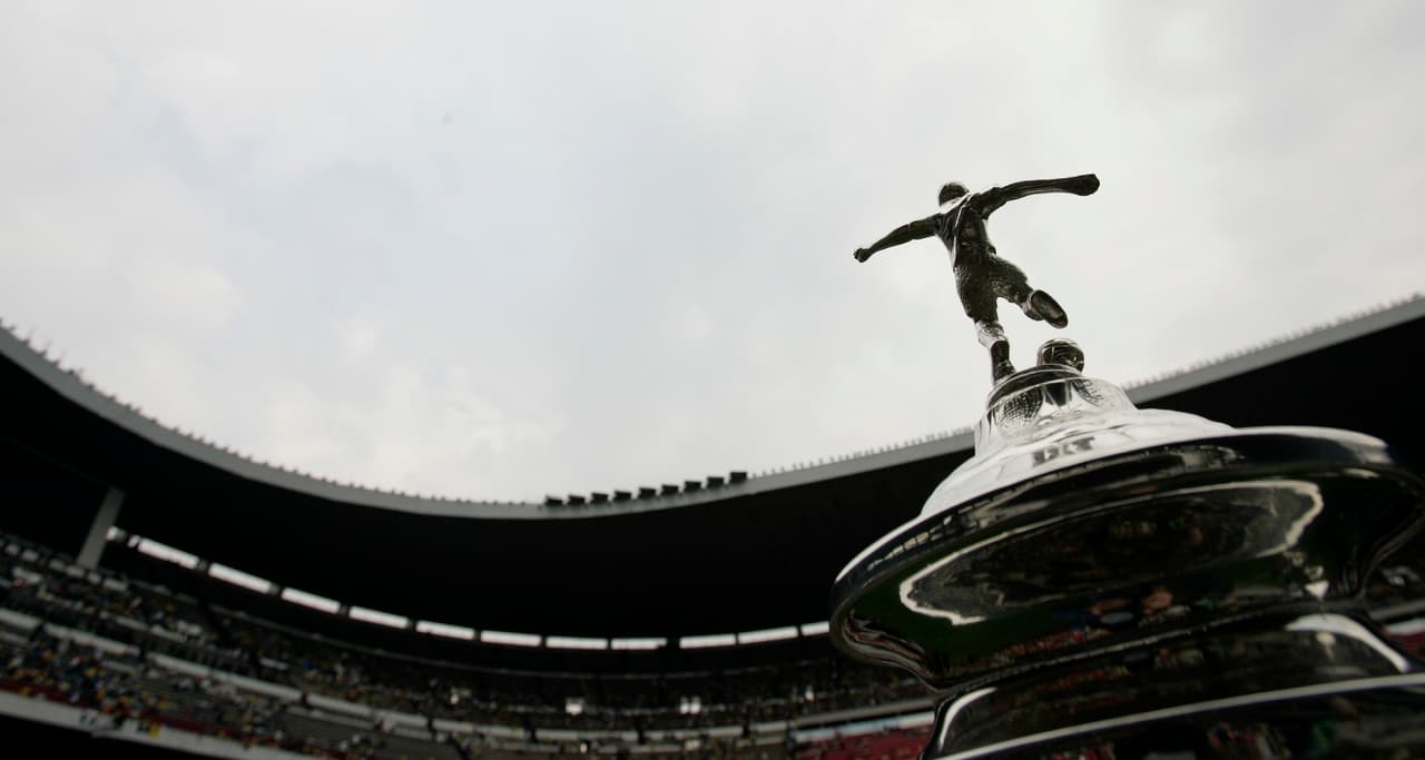 Soy ídolo y la gente me quiere, bueno, al menos la mitad de la ciudad, la otra mitad me odia deportivamente hablando.