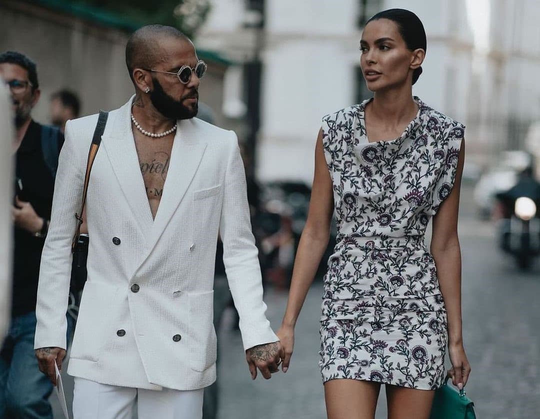 Joana Sanz niega que Dani Alves la echara de su casa y dice que habla a diario con él