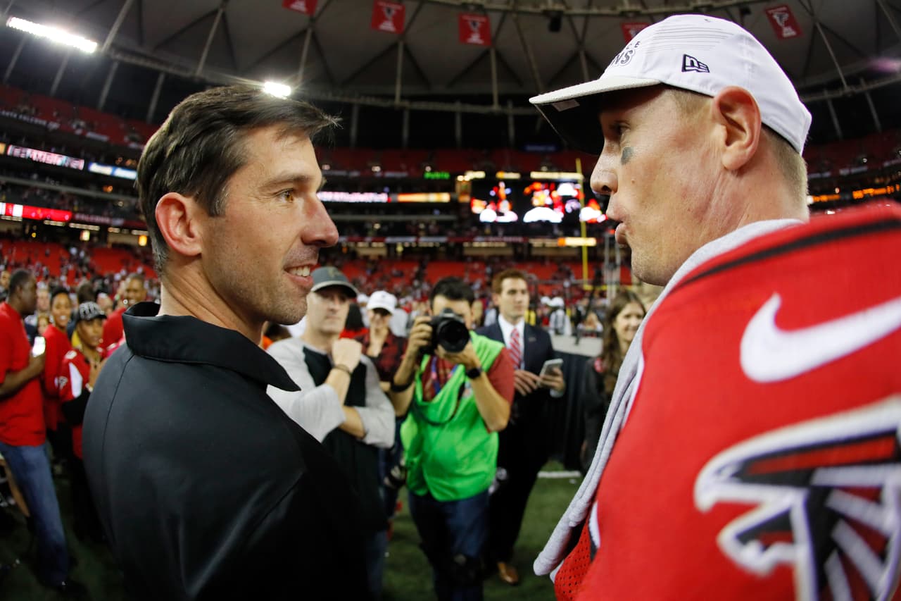 Shanahan coordinaba la ofensiva de los Atlanta Falcons. Tenían ventaja de 28-3 y, los New England Patriots dieron vuelta y terminaron venciendo a Shanahan y compañía 34-28.