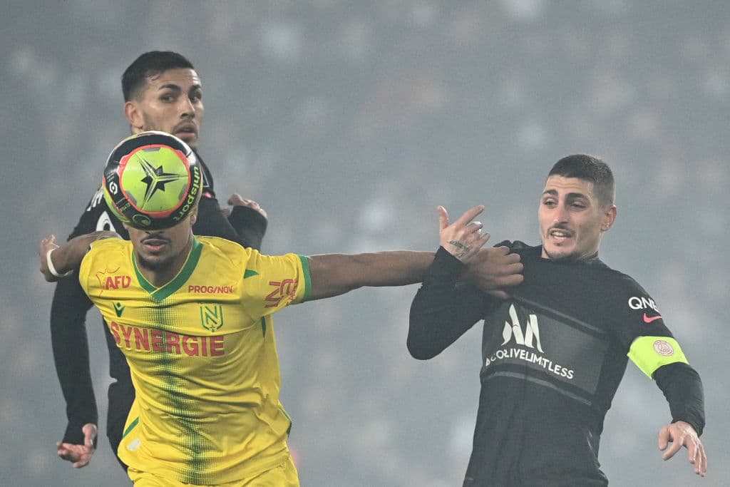 Con goles de Lionel Messi y Kylian Mbappé, el PSG vence 3-1 al Nantes y continúan como líderes de la Ligue 1.