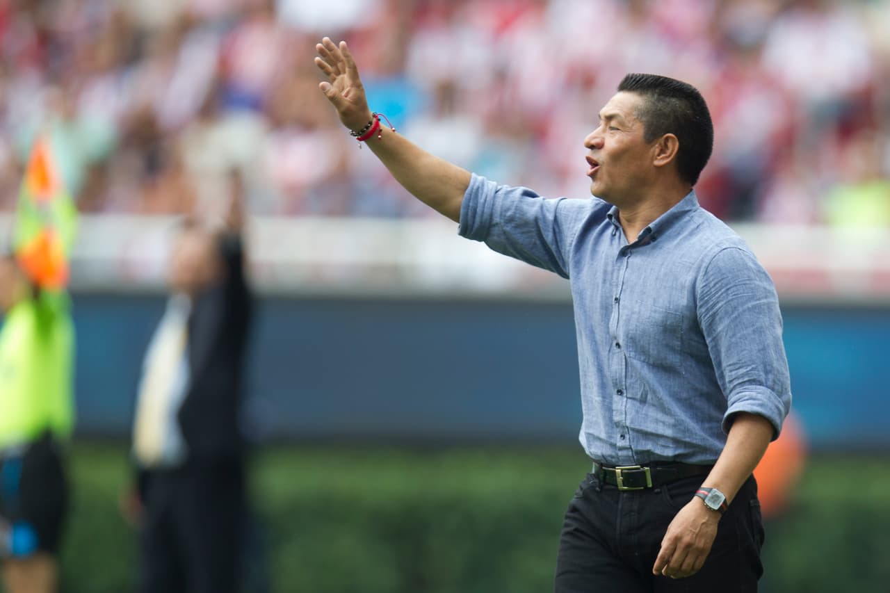 La base del Clausura 2015 se mantiene pero problema radica al igual que Tigres en su principal mando en la cancha, Ignacio Ambríz no ha sido del agrado de la afición por su pasado Chiva pero sobre todo por sus resultados.