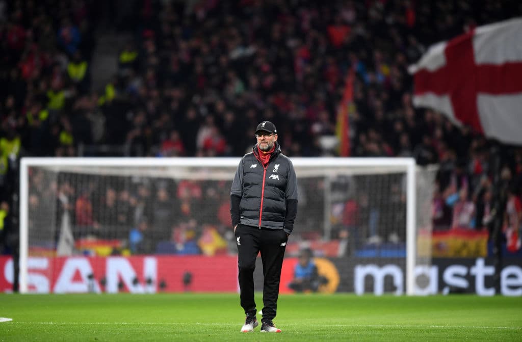 Ante su afición, Klopp se va pensando en cómo plantear el juego de vuelta, ya con menos adrenalina.