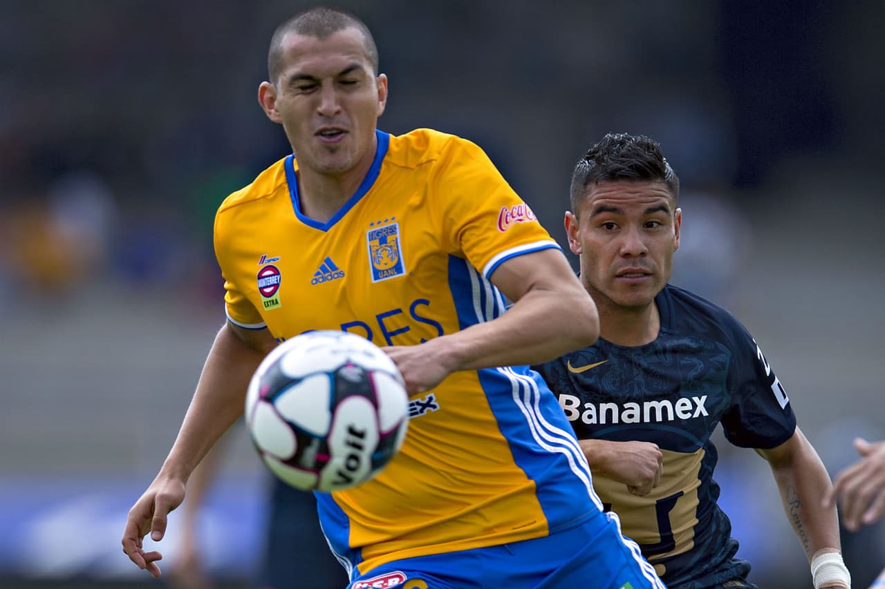 <b>Lateral izquierdo: Jorge Torres Nilo</b>
<br>Ha sido mundialista, y también es cierto que ha tenido altos y bajos, pero pocos jugadores se han mantenido en la misma posición y equipo por tanto tiempo. Pieza fundamental de los últimos tres títulos que ha ganado Tigres.