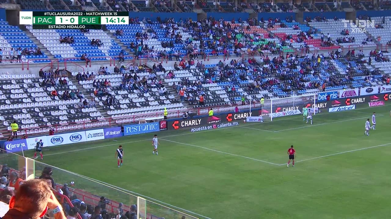 ¡TIRO ATAJADO! disparo por Diego de Buen.