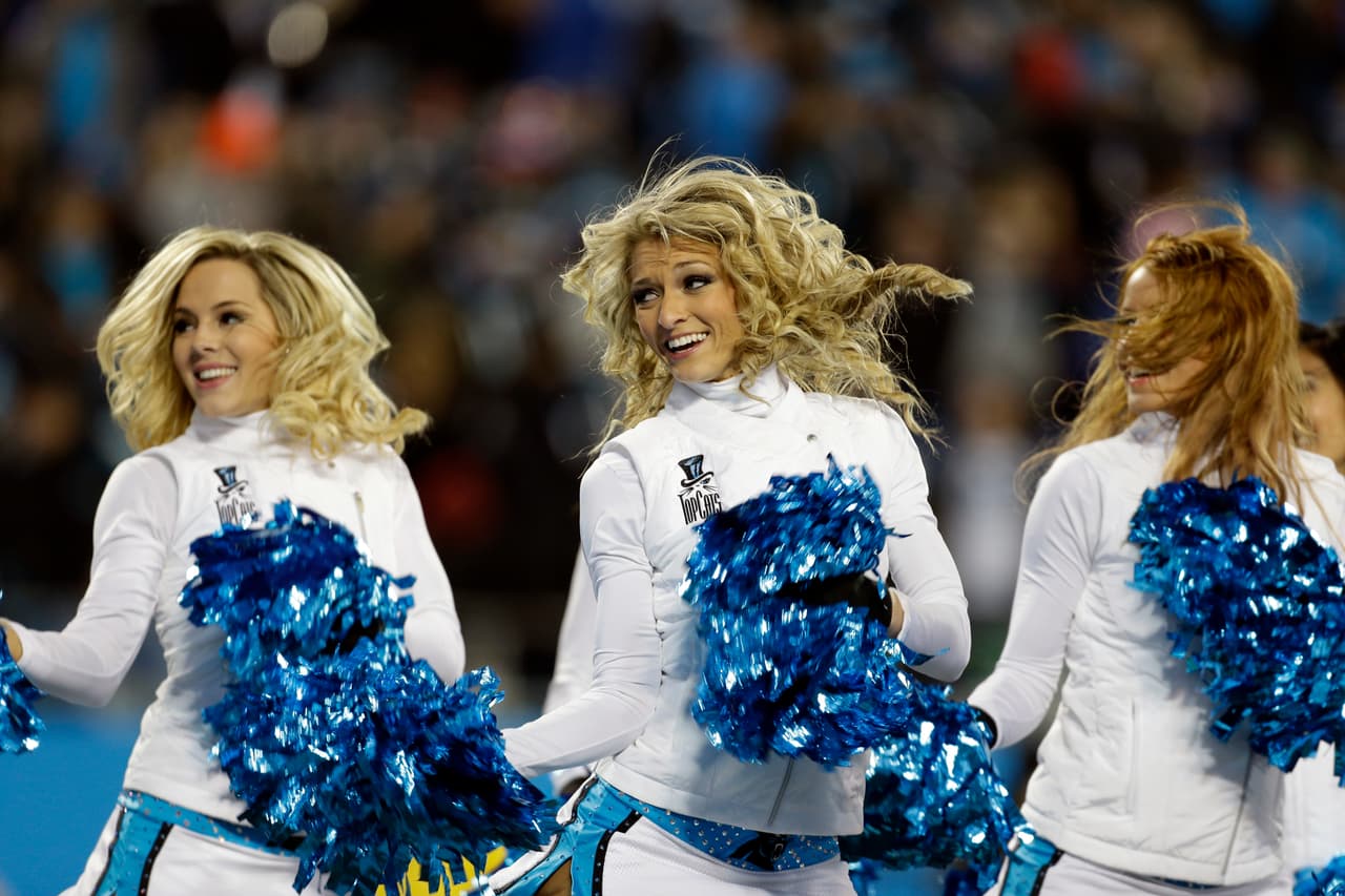 Los equipos locales ganaron, así que tendremos a estas bellezas de los Panthers y Broncos en el Super Bowl 50. Checa las mejores tomas de ellas en los Campeonatos de Conferencias.