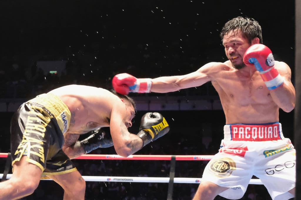 En esta foto de hace unas semanas, cuando derrotó por nocaut a Lucas Matthysse, Pacquiao demostró a sus 39 años que sigue siendo un boxeador de respeto.