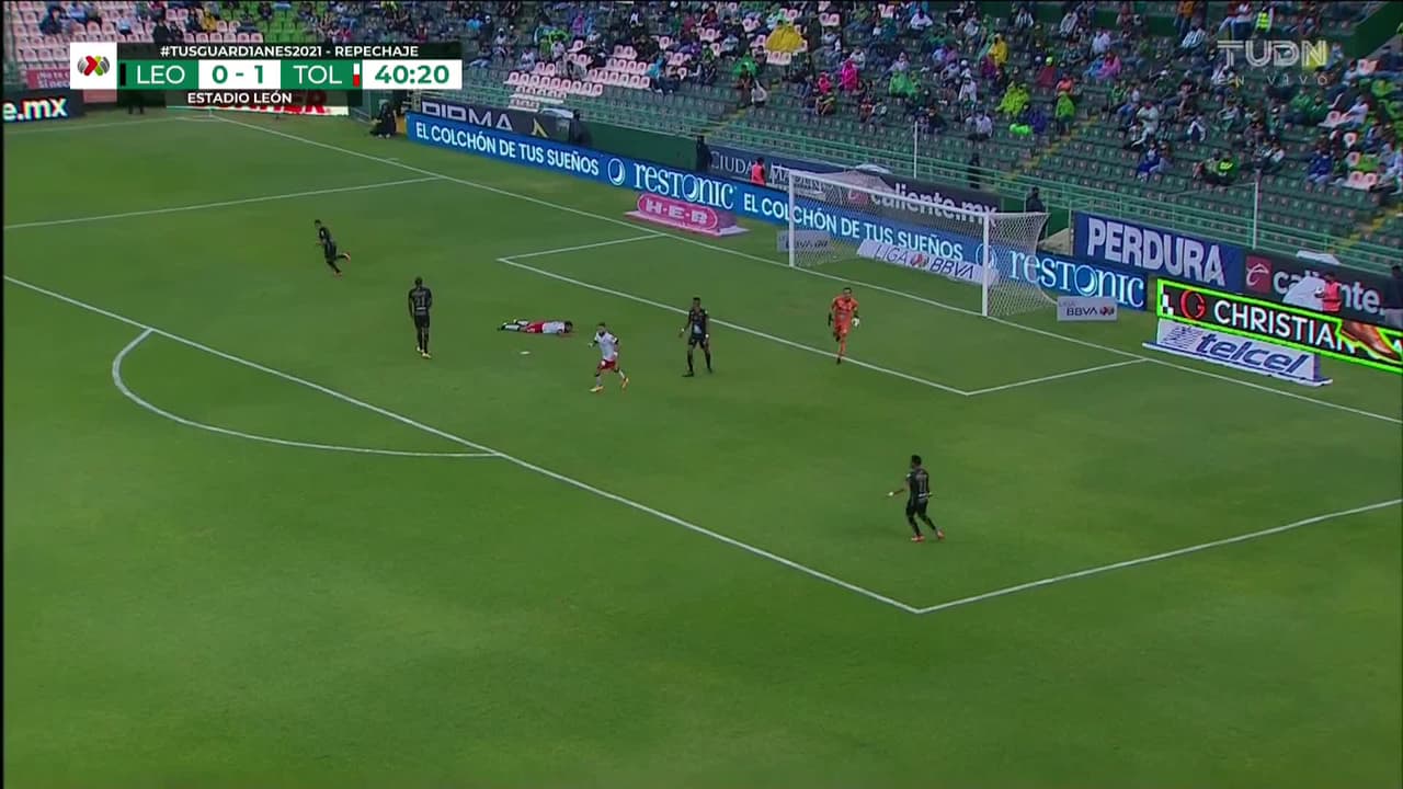 ¡TIRO ATAJADO! disparo por Alexis Canelo.