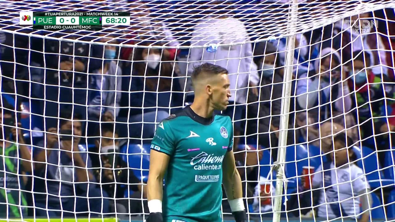 ¡GOL!  anota para Puebla. Christian Tabó