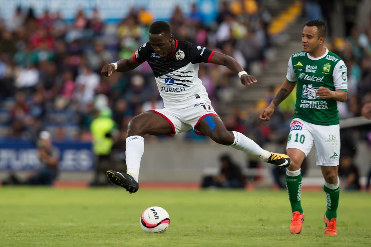 Lobos BUAP igual intentaba ofender al rival pero la superioridad mostrada por los visitantes fue demasiada.