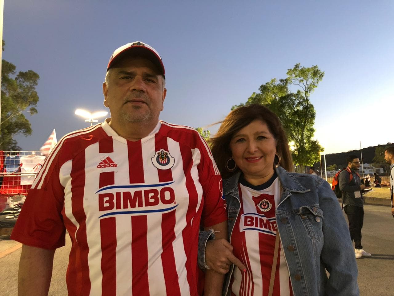 Los fanáticos de Chivas de Guadalajara se alistan en el Estadio Akron para el encuentro por la Jornada 13 del 
<a href="https://www.univision.com/deportes/futbol/liga-mx/*">Clausura 2019</a> contra Lobos BUAP.