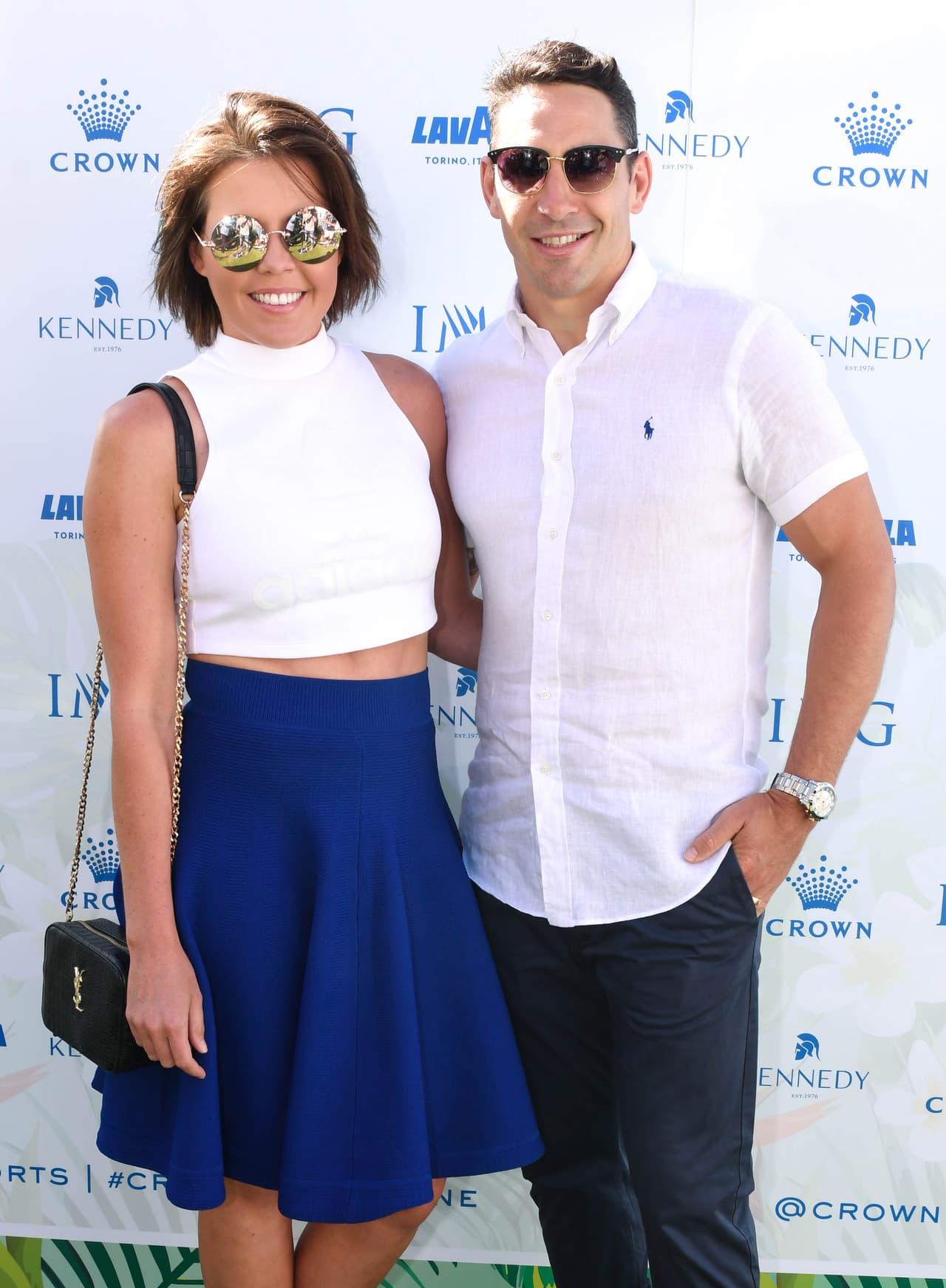 El jugador australiano de rugby Billy Slater llegó con su esposa para hacer parte de las celebridades locales dentro del encuentro.