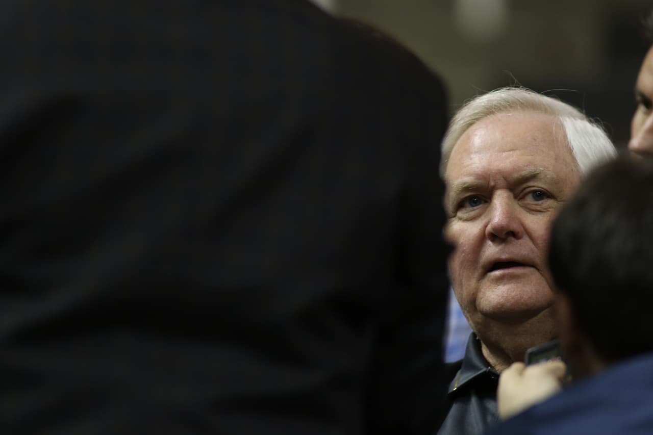 Los jugadores de los Denver Broncos se mostraron relajados durante el Opening Night previo al Super Bowl 50, he aquí sus mejores imágenes.