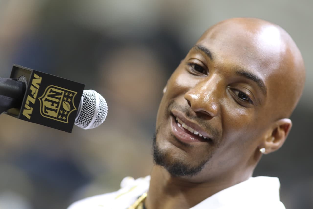 Los jugadores de los Denver Broncos se mostraron relajados durante el Opening Night previo al Super Bowl 50, he aquí sus mejores imágenes.