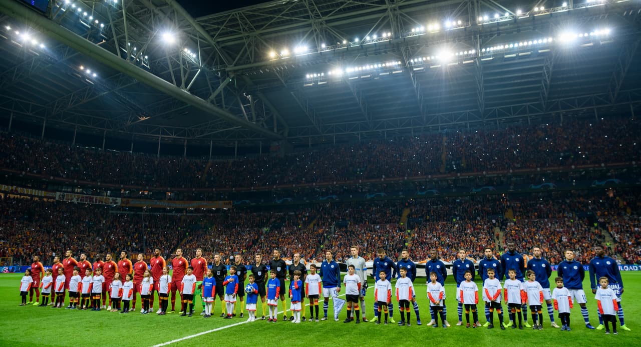 Er aun ambiente ideal para una jornada memorable de Champions, que al final no llegó.