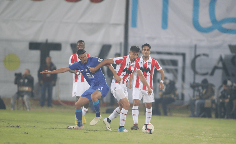 Y el partido se empató a los 78 minutos para descrédito de la afición del Porto. Zé Paulo se encargó de igualar los cartones y de mandar el juego a tiempo extra tras prevalecer la igualada.