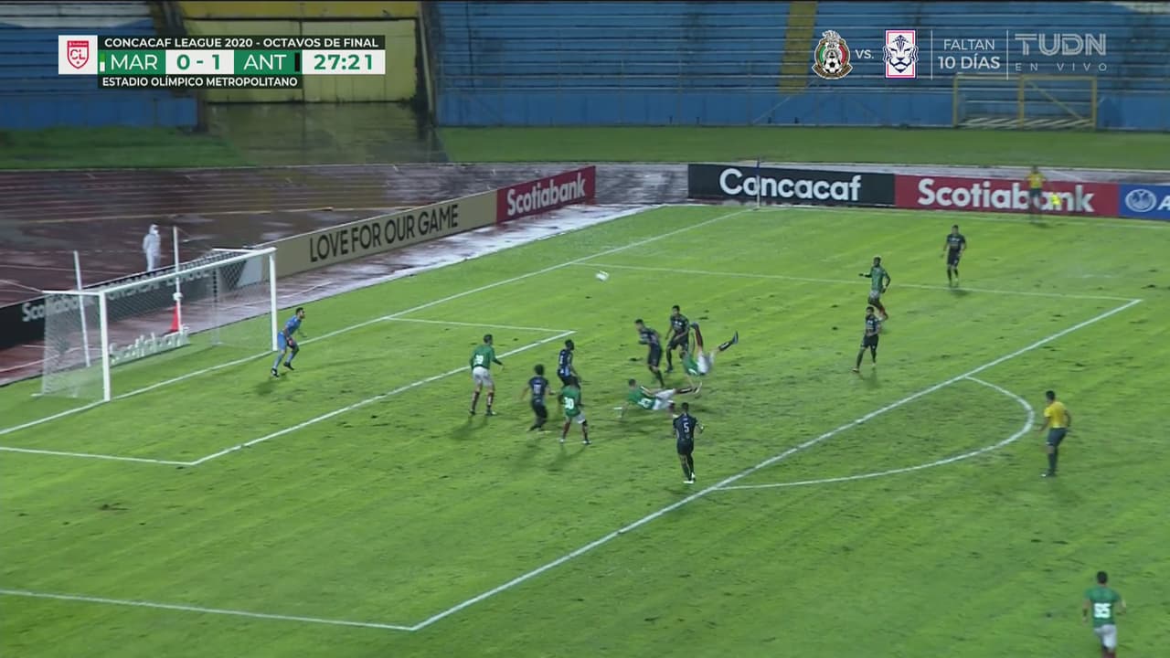 ¡Acrobacia pura! Espectacular chilena estuvo a centímetros del golazo