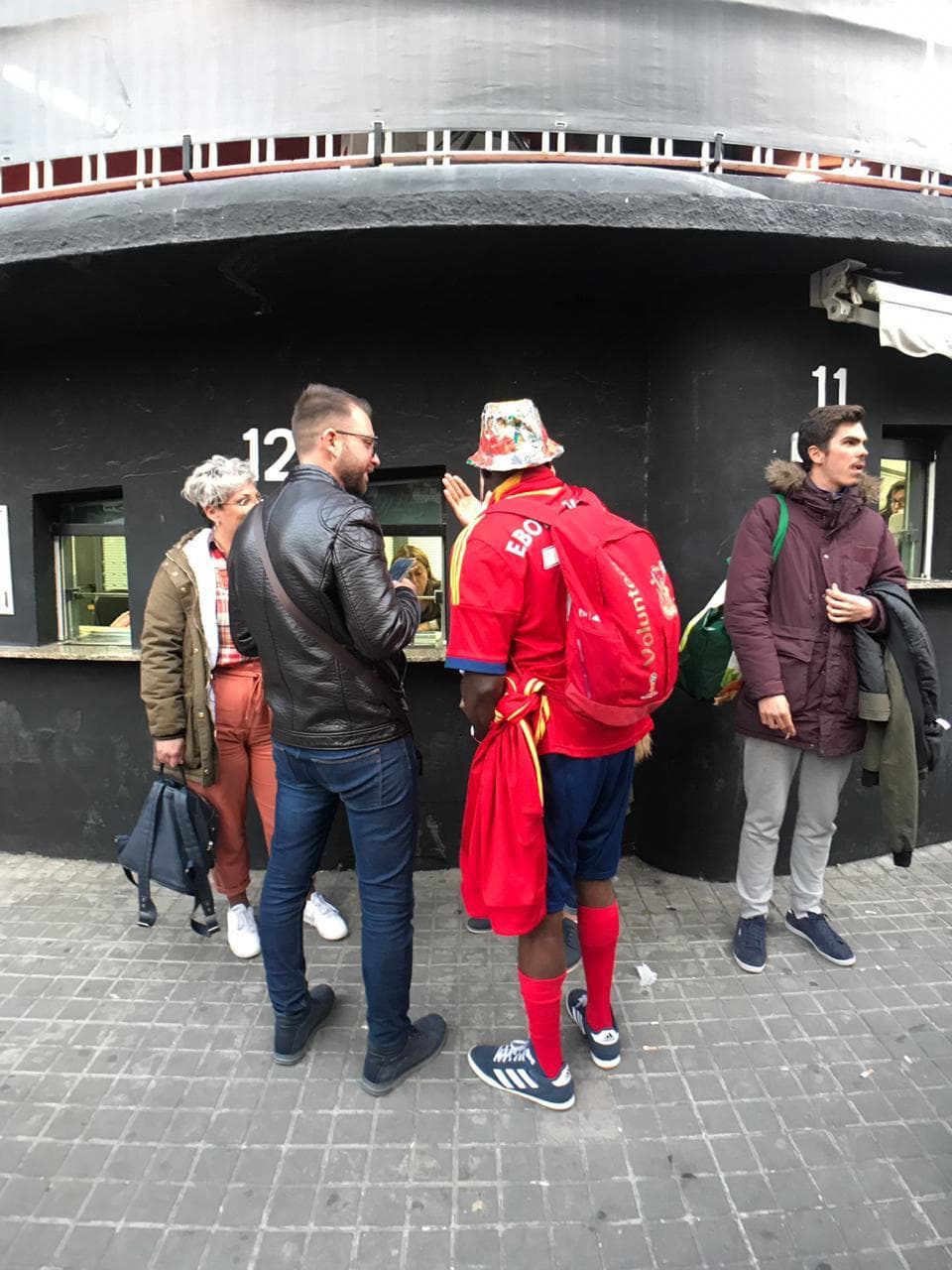 Miles de aficionados españoles se pusieron cita en el Estadio Mestalla, en Valencia, para vivir con un gran ambiente el inicio de las Eliminatorias a la Eurocopa 2020 entre la selección de España y la de Noruega.