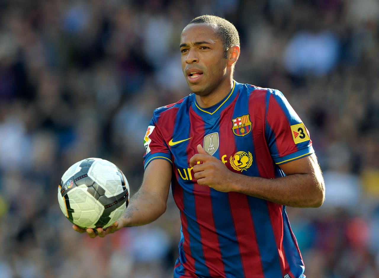 Delantero: el otro que aparece en el ataque es Thierry Henry, que entró en el Equipo del Año de la UEFA en seis oportunidades, de 2001 a 2006, faltando solo en la edición del 2005.