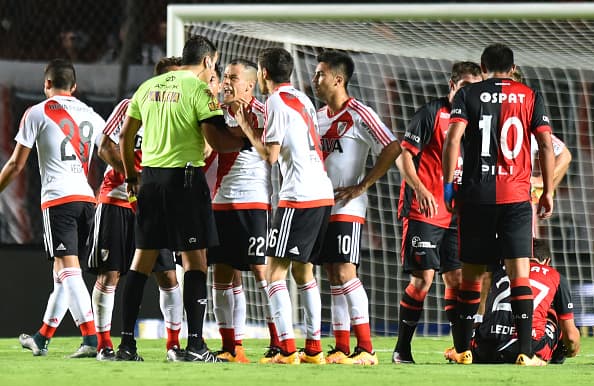 River Plate recibió un duro golpe al ser goleado por Colón
