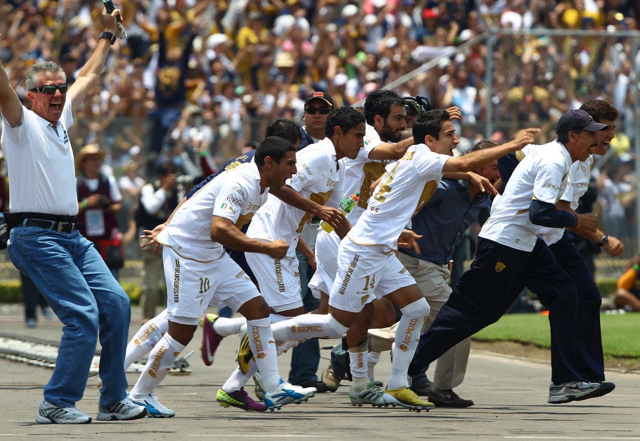 Tuvieron que transcurrir 50 minutos para que Javier Cortés inclinara la balanza en favor de la UNAM y los universitarios levantaran su séptimo título de Liga aquel lejano 22 de mayo. La serie se jugó intensamente, por lo que salieron amonestados diez jugadores en total.