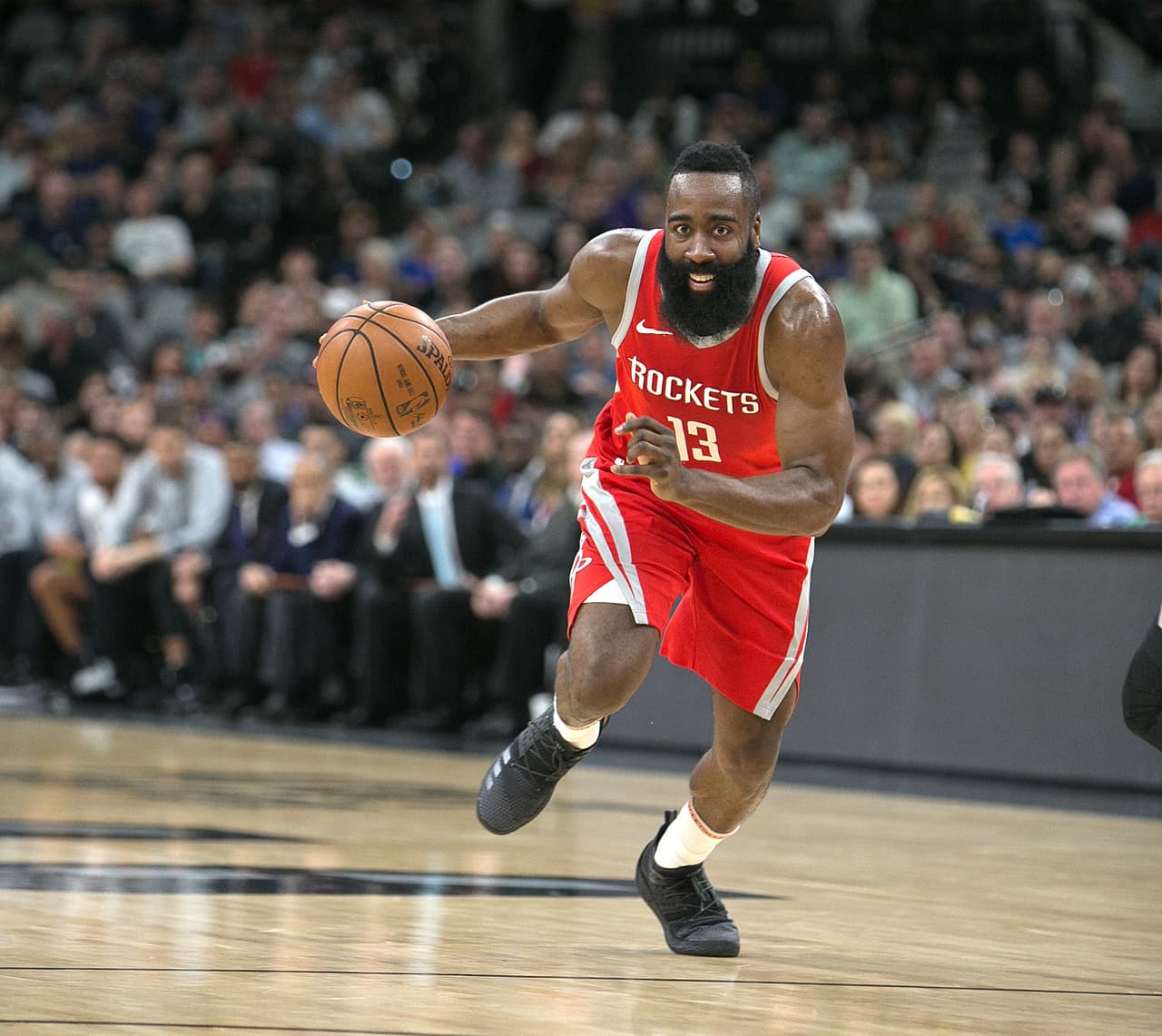 <b>Houston Rockets - James Harden: </b>104.7 millones de dólares