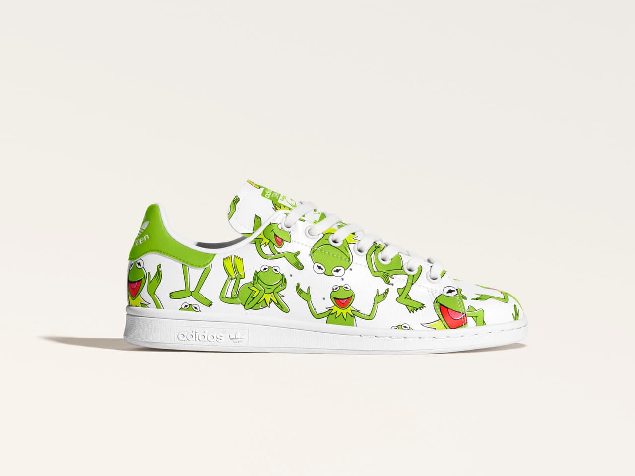 También tendrán suelas gráficas, detalles en relieve, gráficos llamativos, divertidos estampados y diferentes opciones de agujetas.
<br>