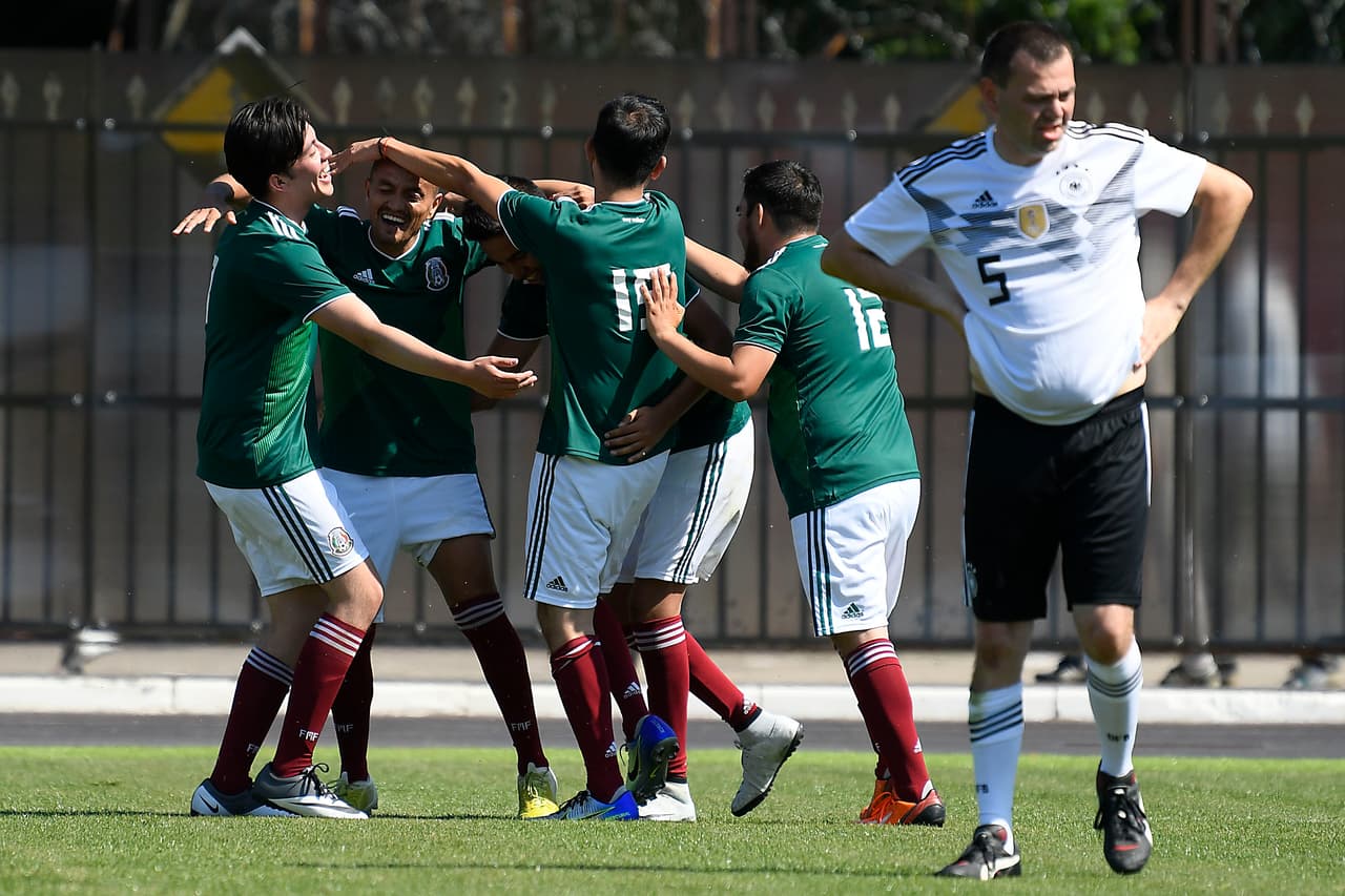México vivió su primera alegría contra Alemania en el Mundial de Rusia 2018, aunque fuera en el encuentro entre seguidores de ambos países previo al choque oficial del grupo F.