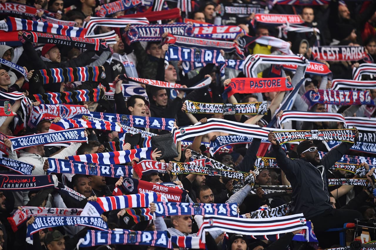 Las tribunas del Stade de France volvieron a colmarse con los aficionados del Paris Saint-Germain, que buscaba cerrar el 2017 con un triunfo más.