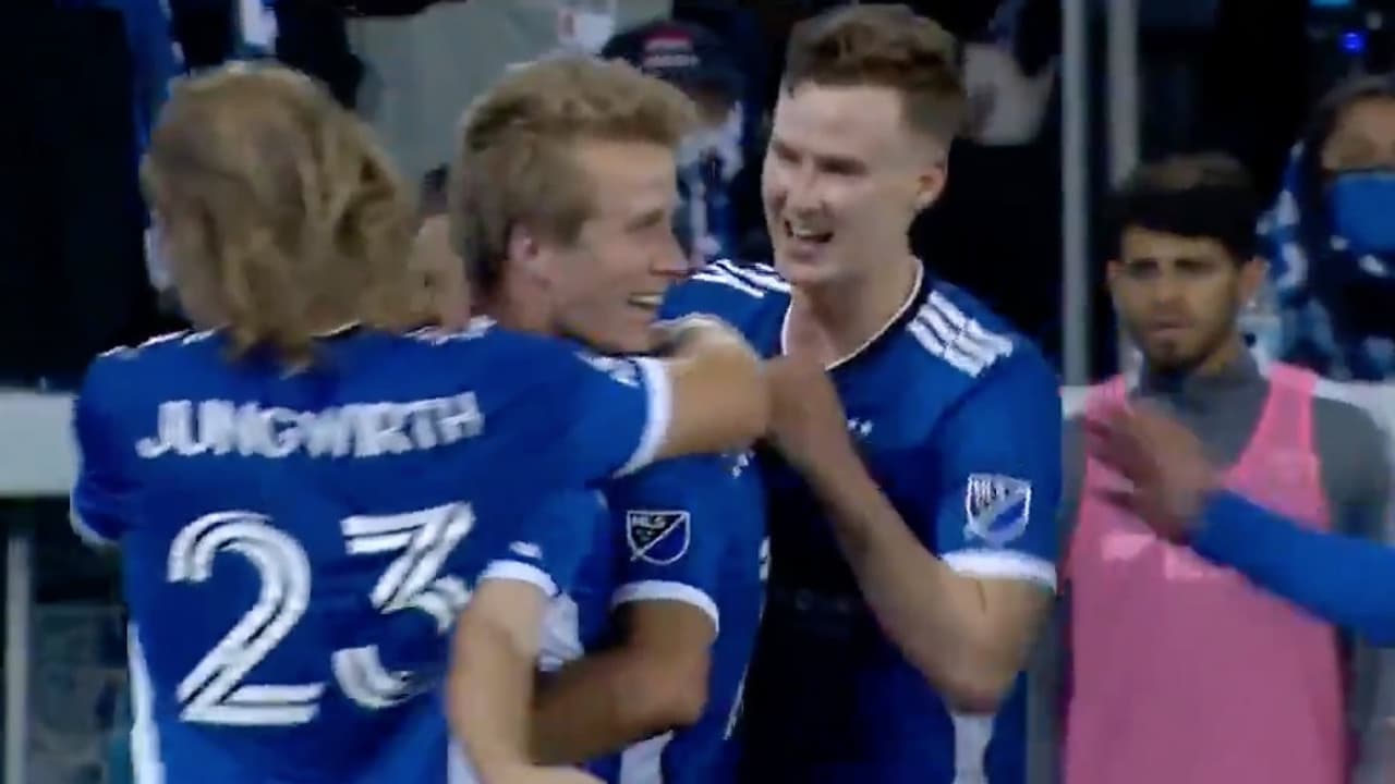 Yueill firma golazo para ampliar ventaja de SJ Earthquakes