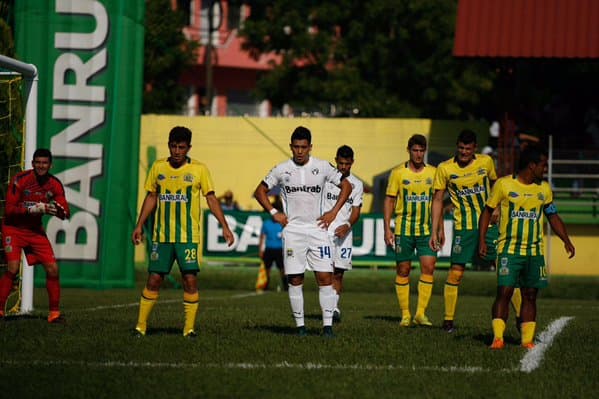 Comunicaciones y Municipal consiguen sus primeras victorias en Guatemala