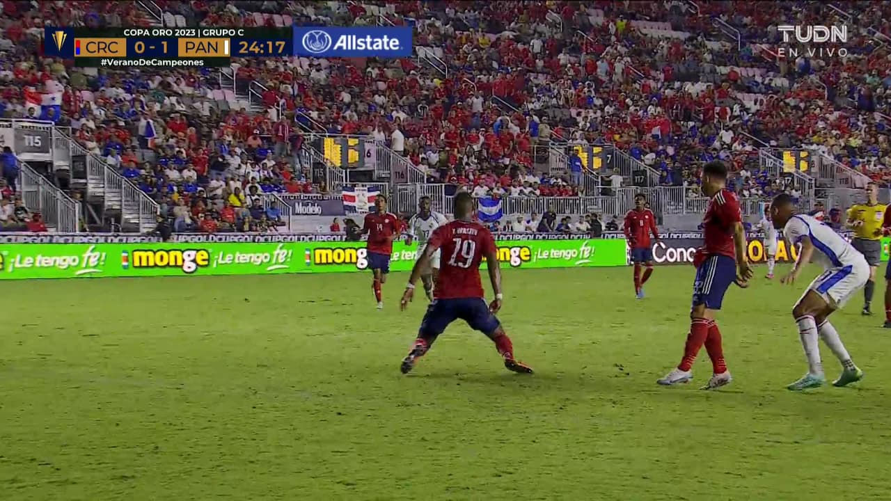 ¡TIRO ATAJADO! disparo por José Fajardo.