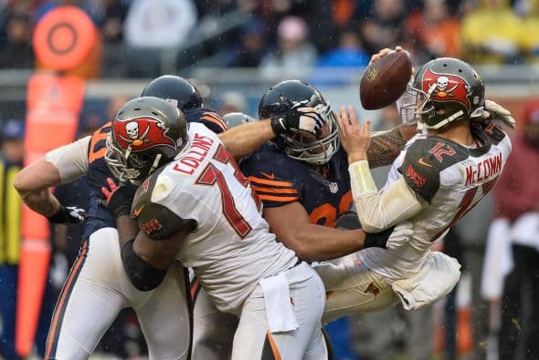 Los Bears arruinaron el regreso de Lovie Smith a Chicago con un triunfo sobre los Tampa Bay Buccaneers 21-13.
