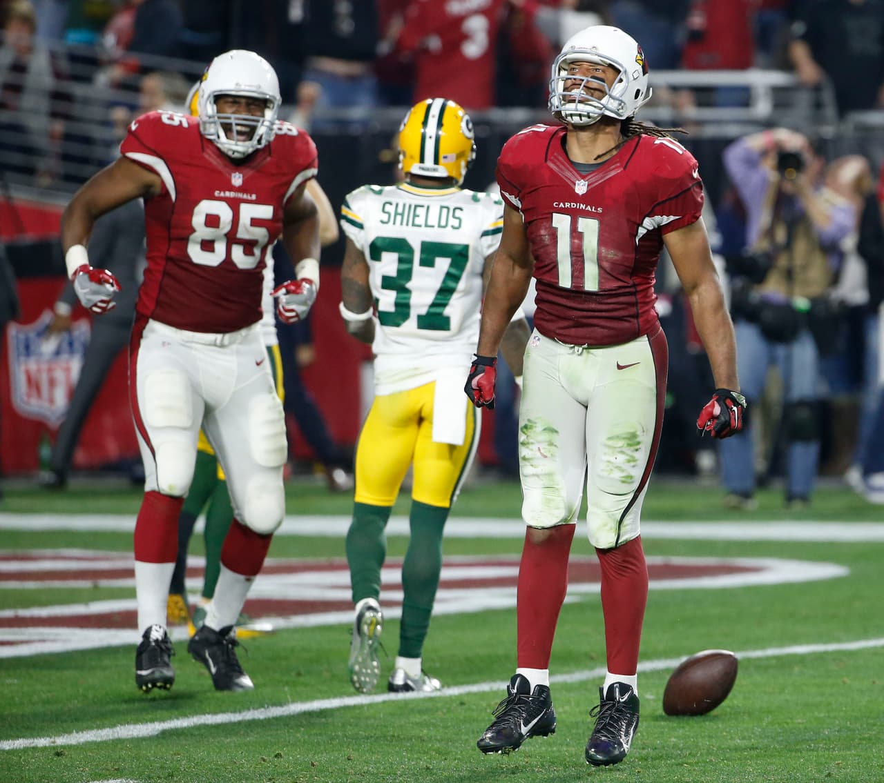 2.- Los ARIZONA CARDINALS derrotaron en tiempo extra 26-20 a los GREEN BAY PACKERS en el segundo juego de los Playaffs Divisionales rumbo al Super Bowl 50.