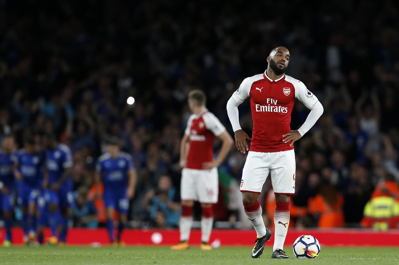 Mientras que Lacazette y todo Arsenal lamentaban la anotación, que los condenaba a remar en los últimos minutos.