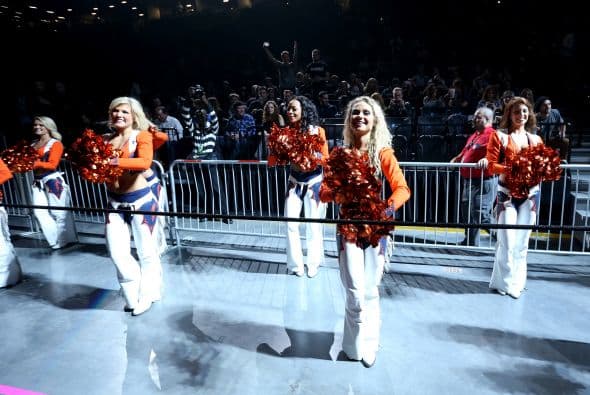 Aunque los Broncos cayeron de forma estrepitosa en el Super Bowl ante Seattle, las porristas de Denver nunca bajaron los ánimos.