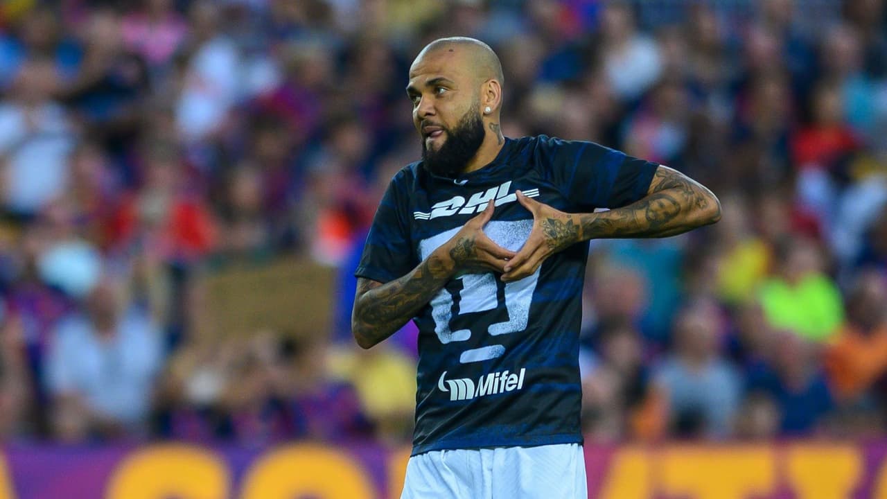 Dani Alves le pide a los mexicanos que valoren su cultura y su futbol