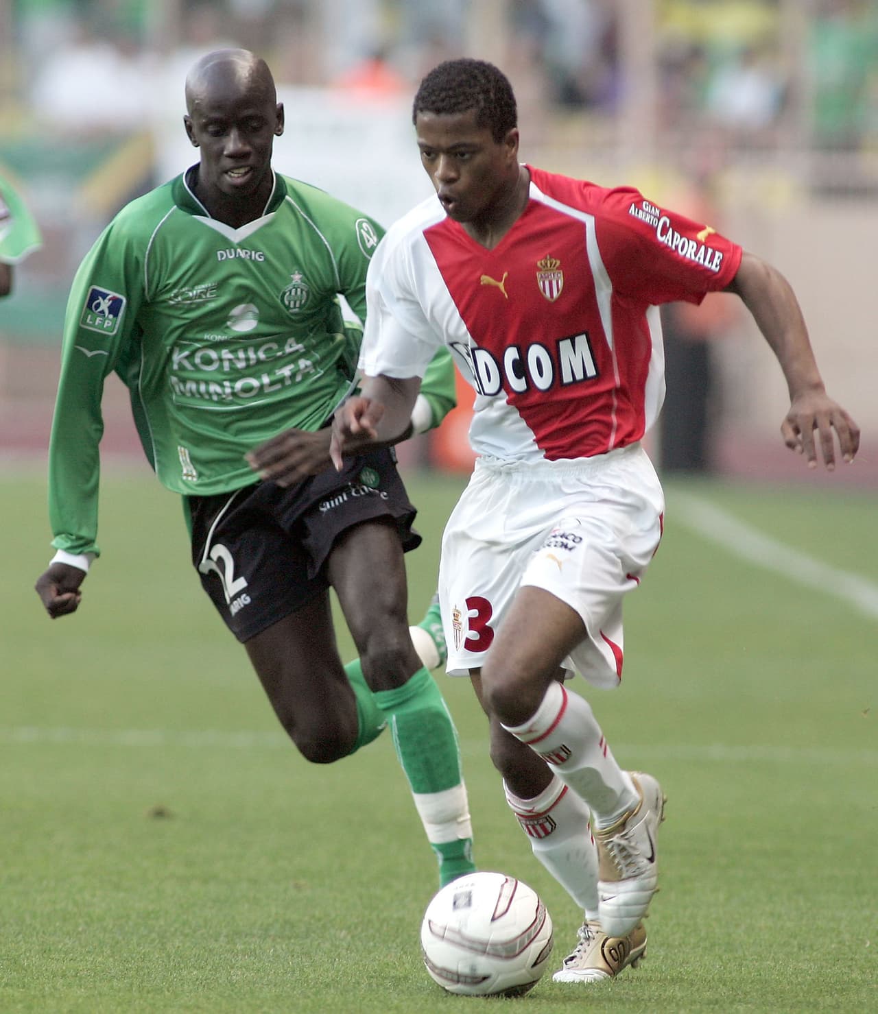 Patrice Evra llamó la atención del Mónaco en el 2002 tras su paso por el Niza. El lateral alcanzó 163 partidos y además colaboró con 3 goles en las 3 temporadas y media que estuvo en el Principado.