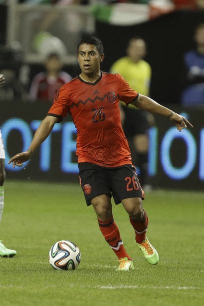 Equipo Copa América: En el mediocampo del Tri veremos a Jonathan dos Santos, Juan Carlos Medina (aunque podría ser el “Gallito” Vázquez) y Javier Güemez. Los tres tienen similares características. Gran técnica y un ir, y venir constante.