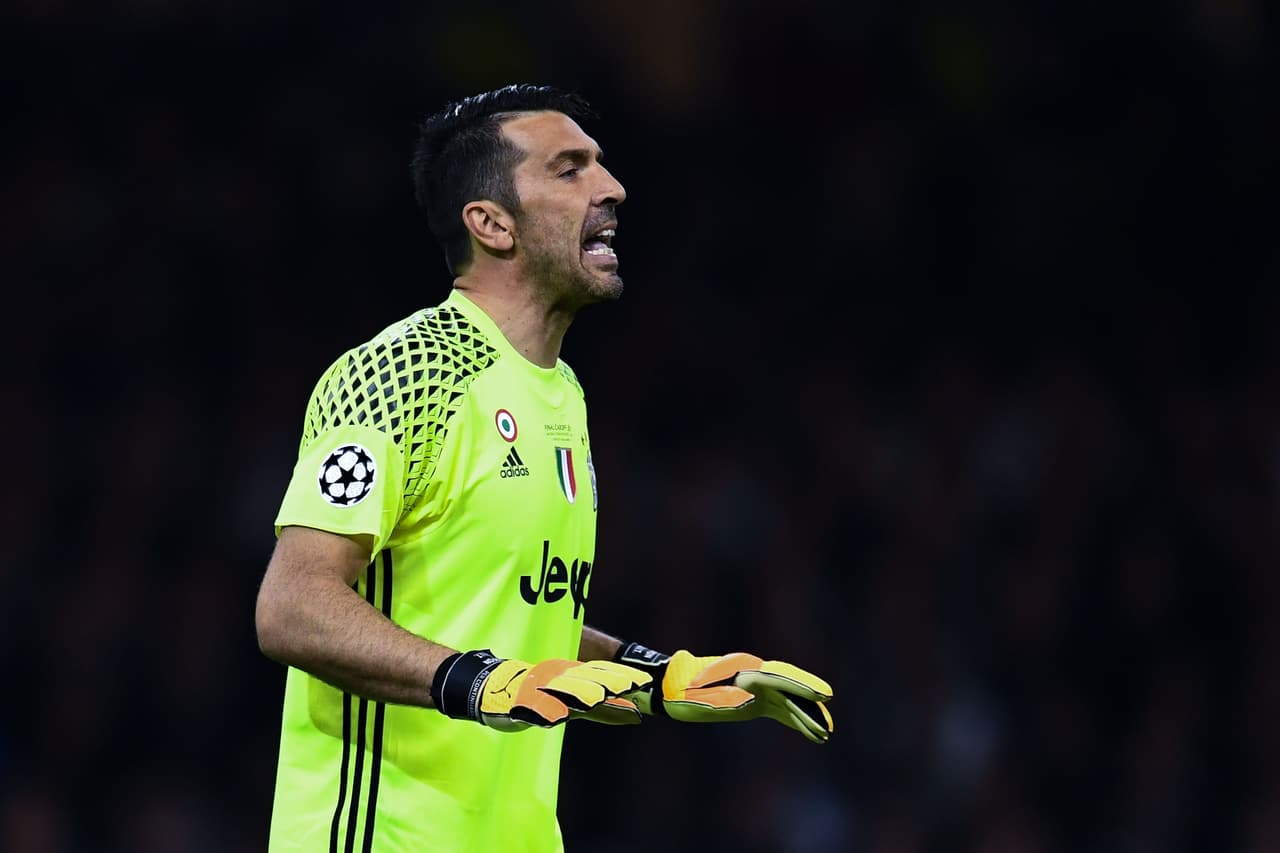 Y por último, ser quien tome la batuta de Buffon en la Juventus, así como lo hará en la selección de Italia.